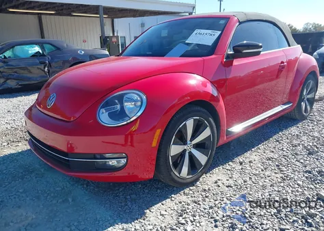 2013 Volkswagen Beetle 2.0T z USA, uszkodzony, nr VIN 3VW7A7AT0DM815375